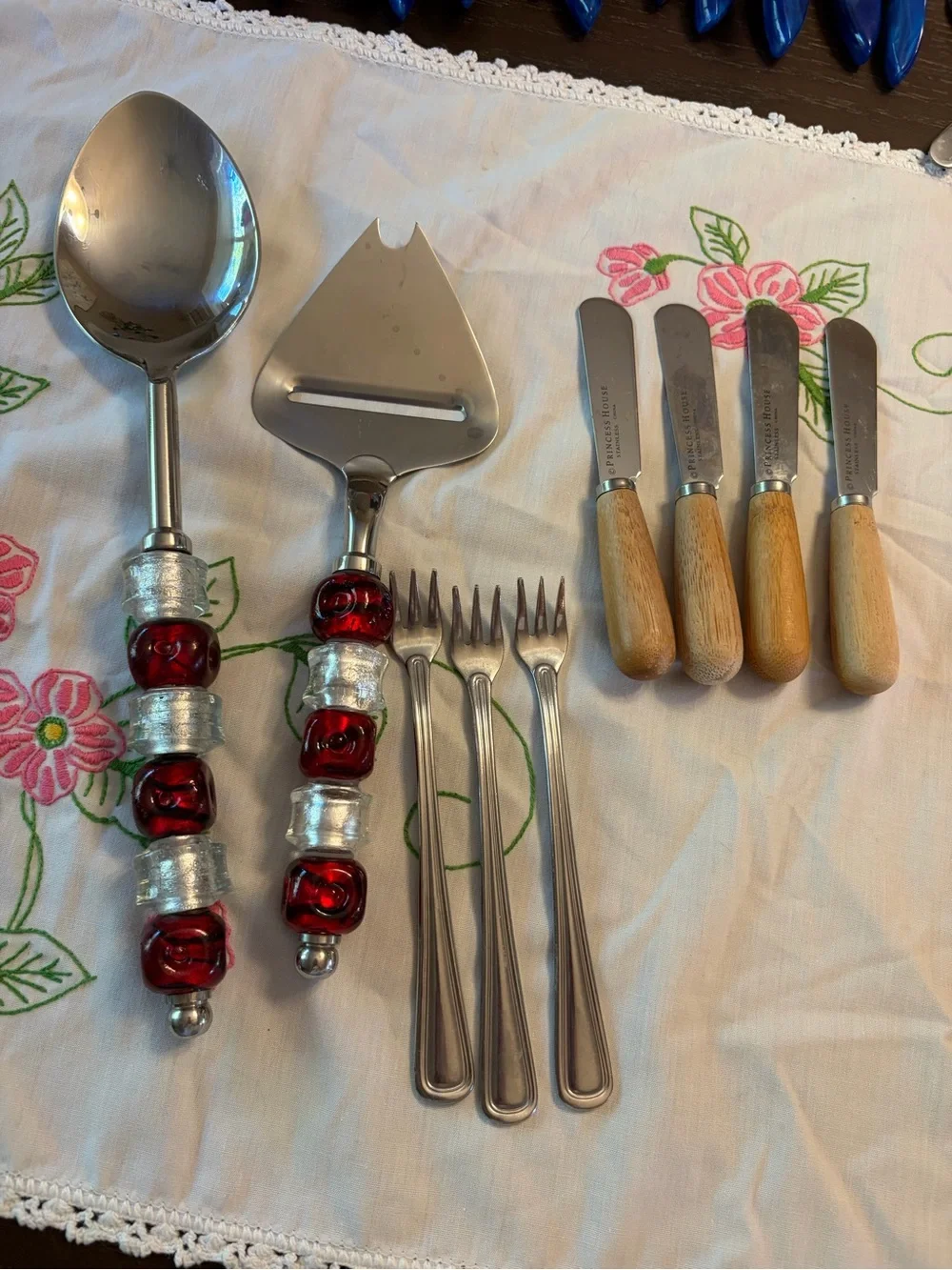 Vintage Pampered Chef Beaded Spoon Cheese Shaver Princess House Butter Knives